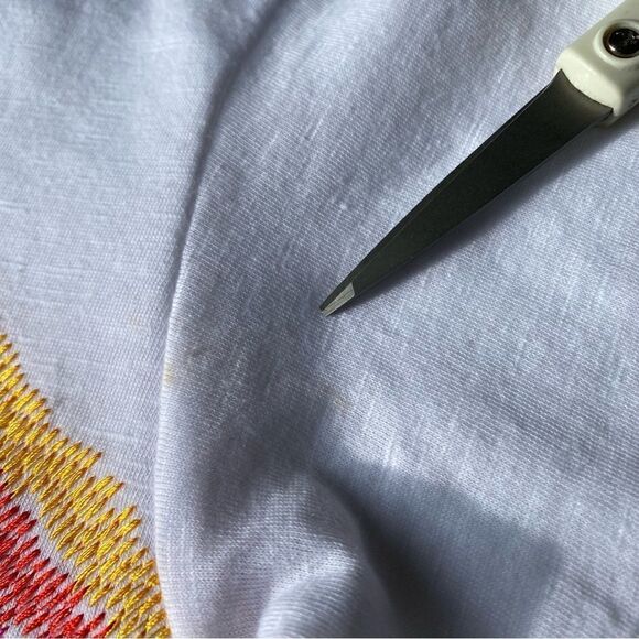 Disney Epcot t-shirt embroidered logo white - Picture 5 of 11